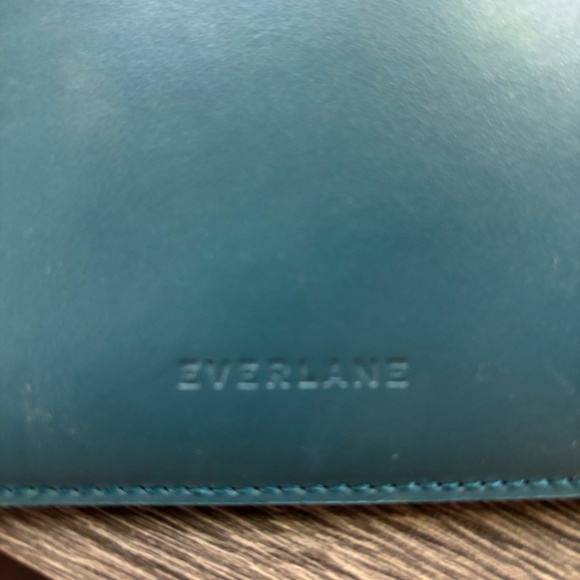 EVERLANE The Cactus Leather Sling Bag - Picture 2 of 5